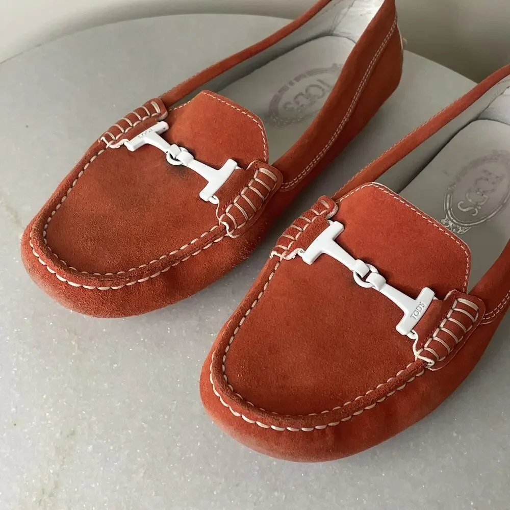 Tod’s Gommino Rust Suede Leather Driving Loafers White Horsebit Buckle 39 / 8.5